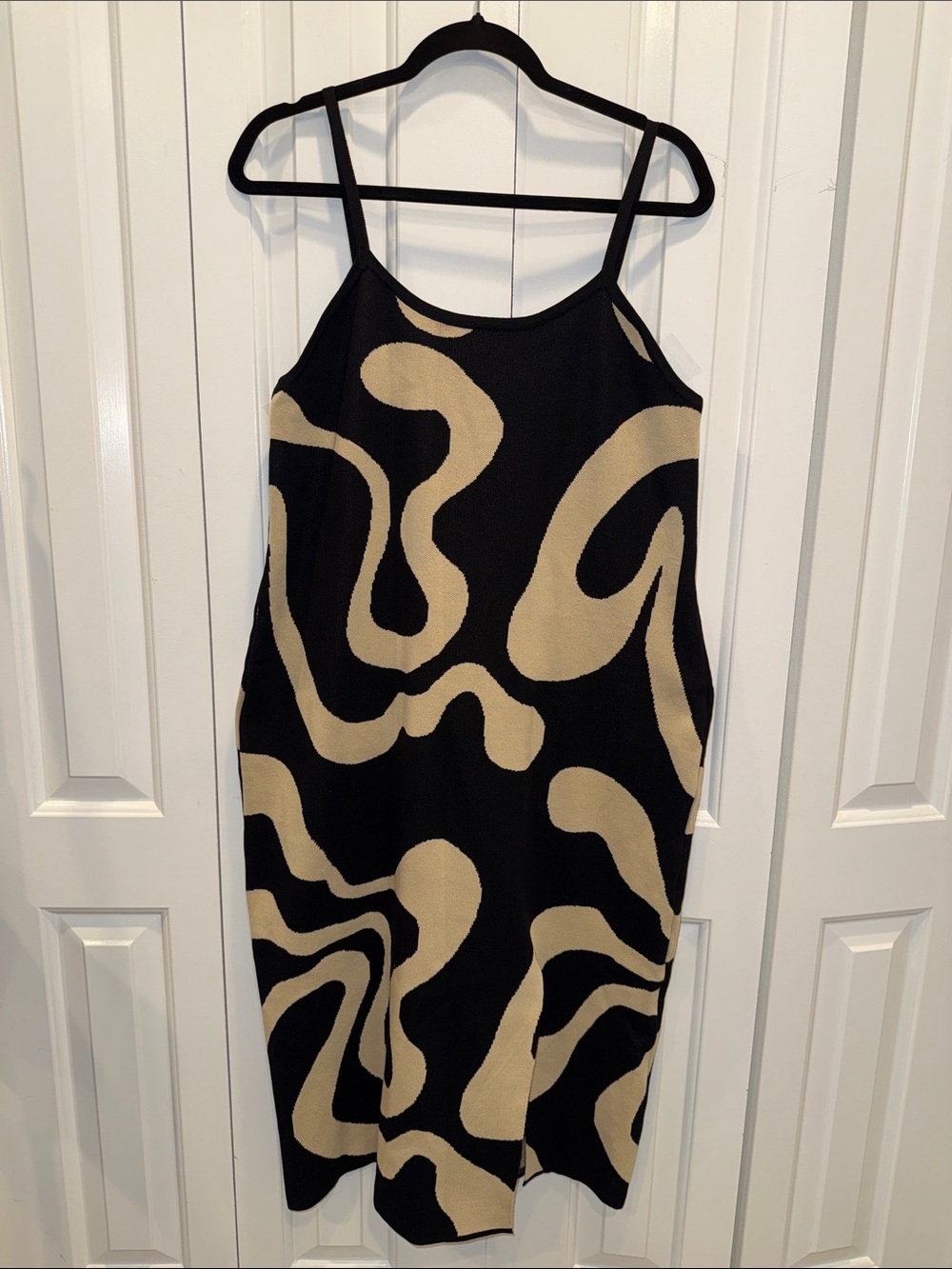 Cider Jersey U-neckline Contrasting Split Knitted Midi Dress